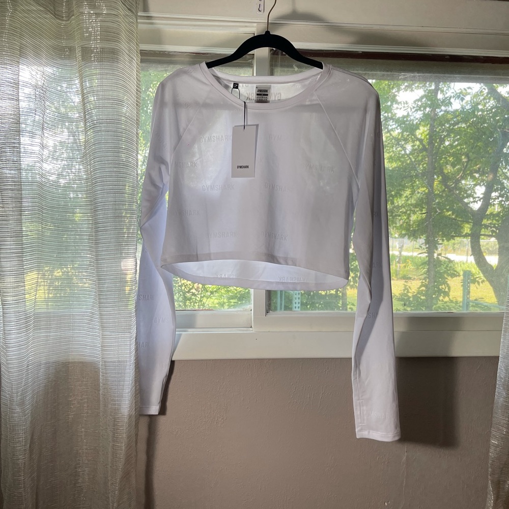 White gymshark crop top